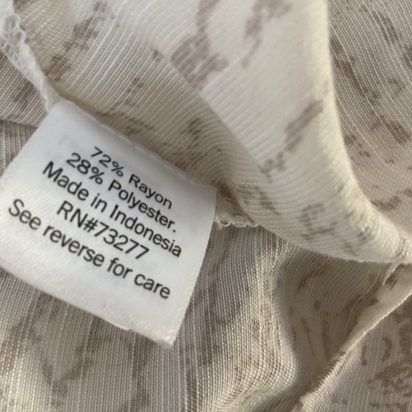 button tie print blouse  euc - Picture 5 of 5